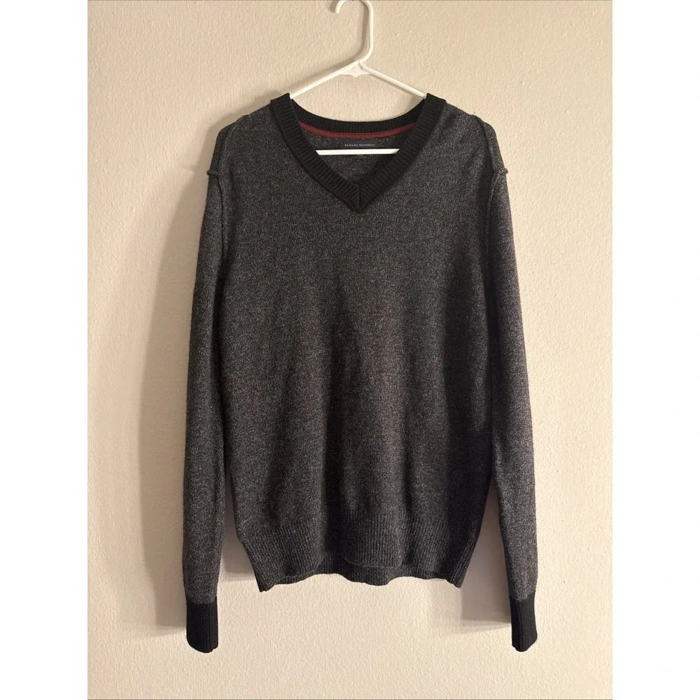 Banana Republic Mens Lambswool V-Neck Sweater Charcoal‎ Gray Black Medium